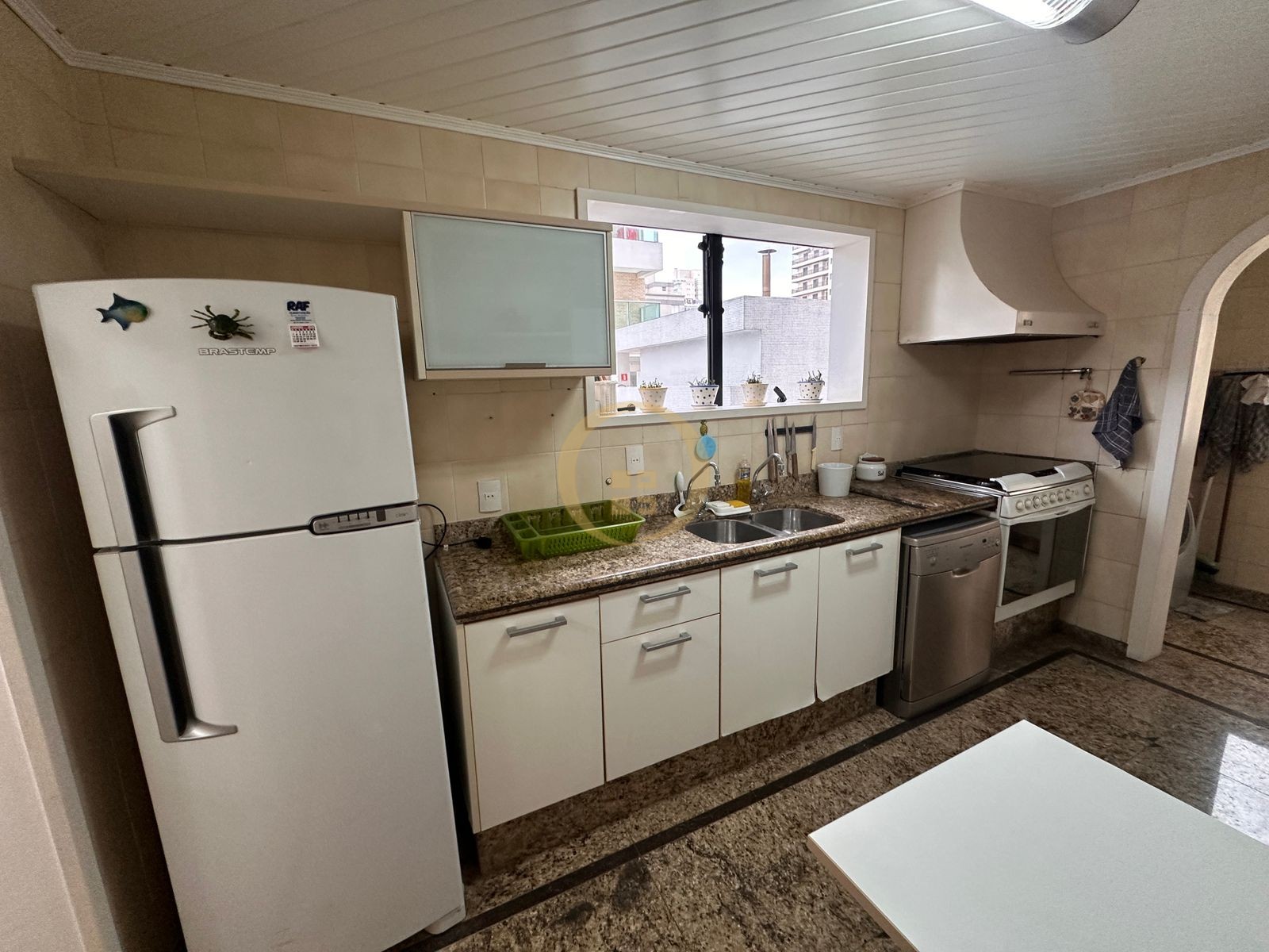 Apartamento na Praia da Enseada, Guarujá - SP