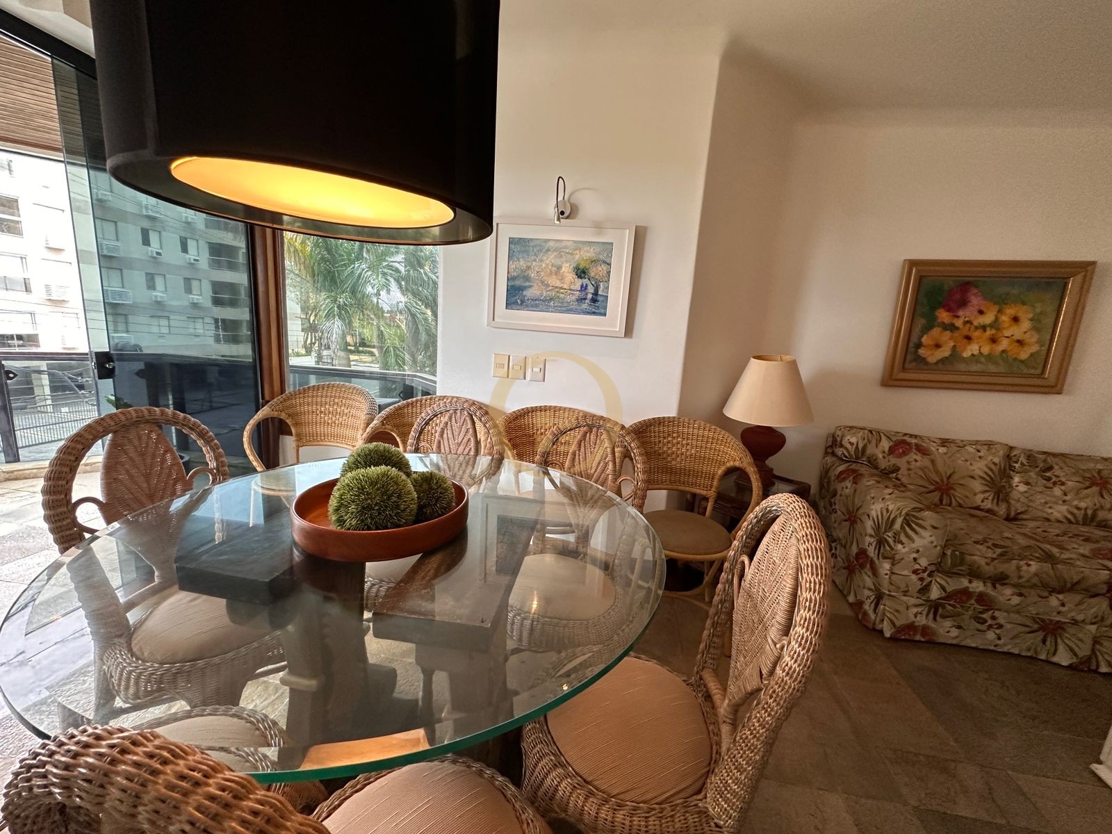Apartamento na Praia da Enseada, Guarujá - SP
