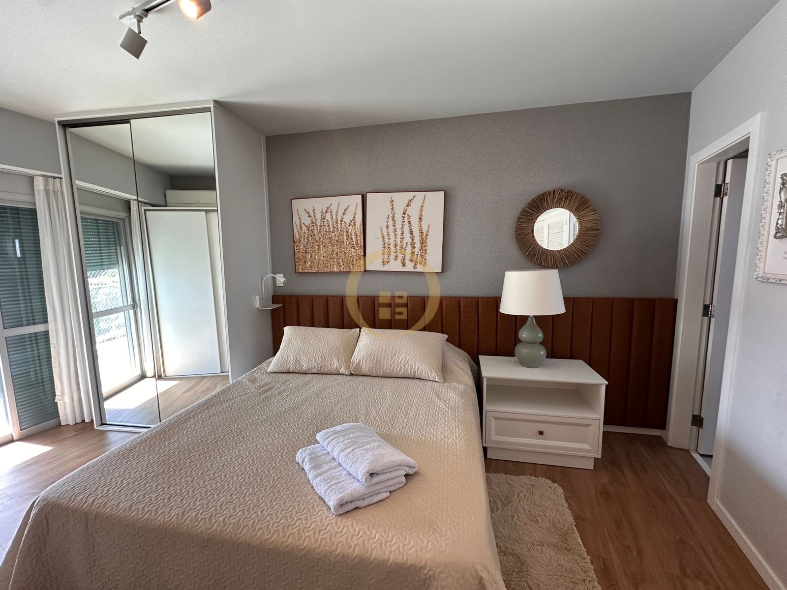 Apartamento Frente ao Mar nas Pitangueiras, Guarujá - SP