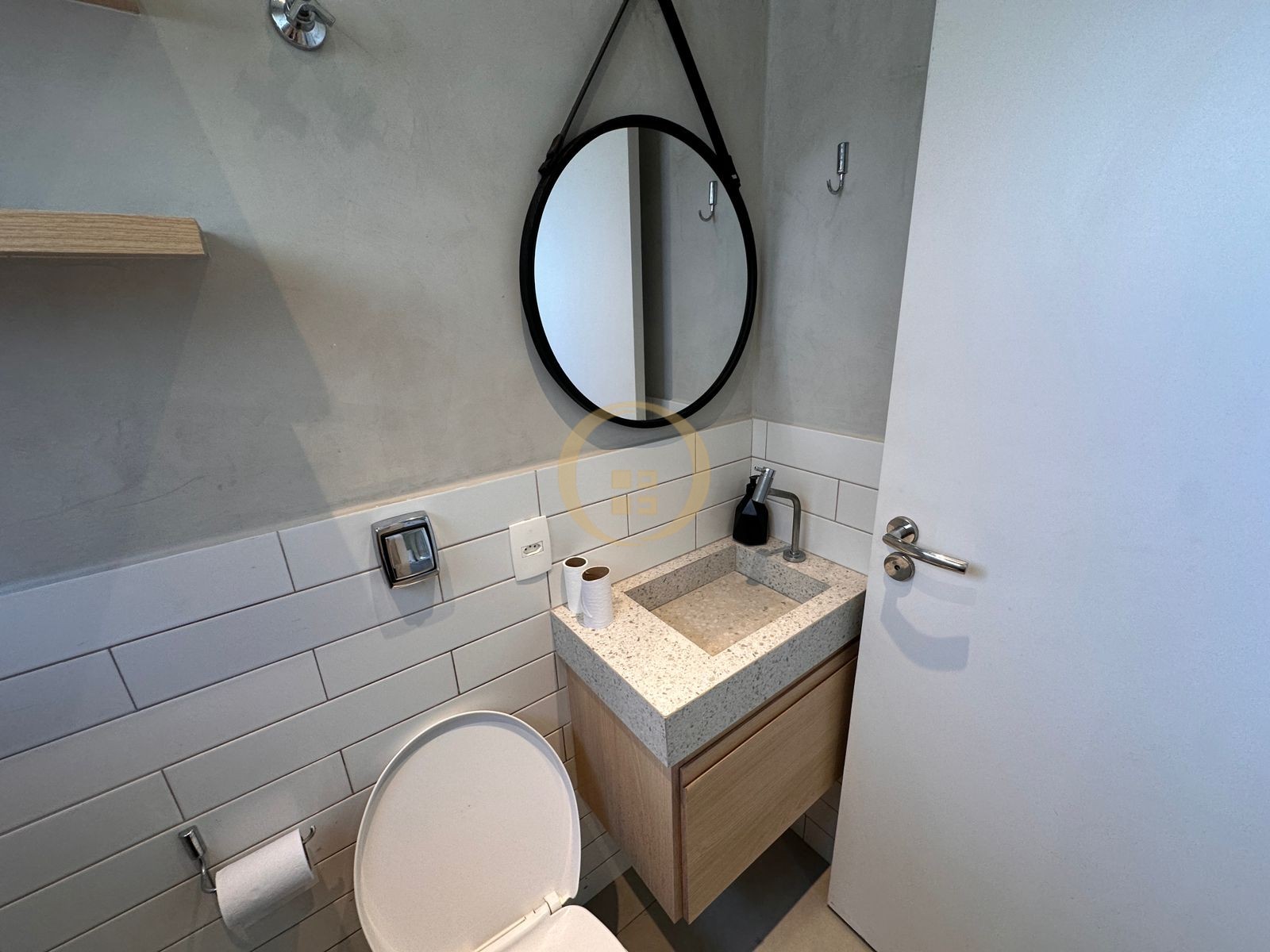 Apartamento Frente ao Mar nas Pitangueiras, Guarujá - SP