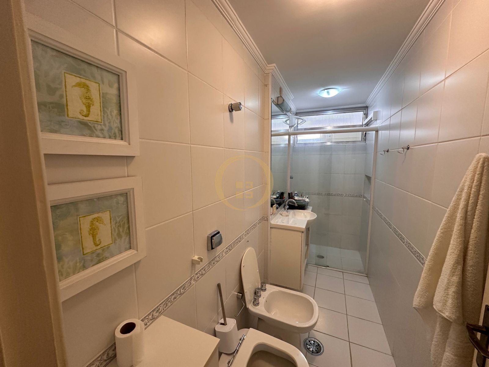 Apartamento na Praia das Pitangueiras, Guarujá - SP