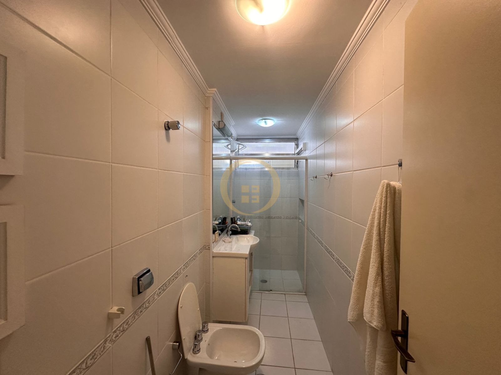 Apartamento na Praia das Pitangueiras, Guarujá - SP