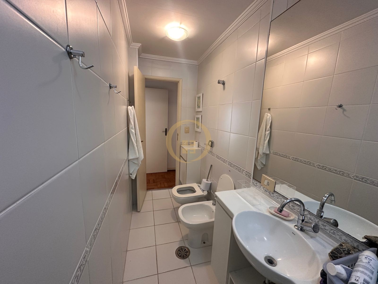 Apartamento na Praia das Pitangueiras, Guarujá - SP