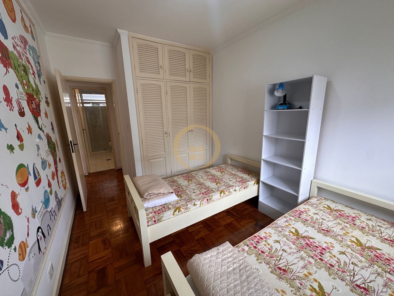 Apartamento na Praia das Pitangueiras, Guarujá - SP