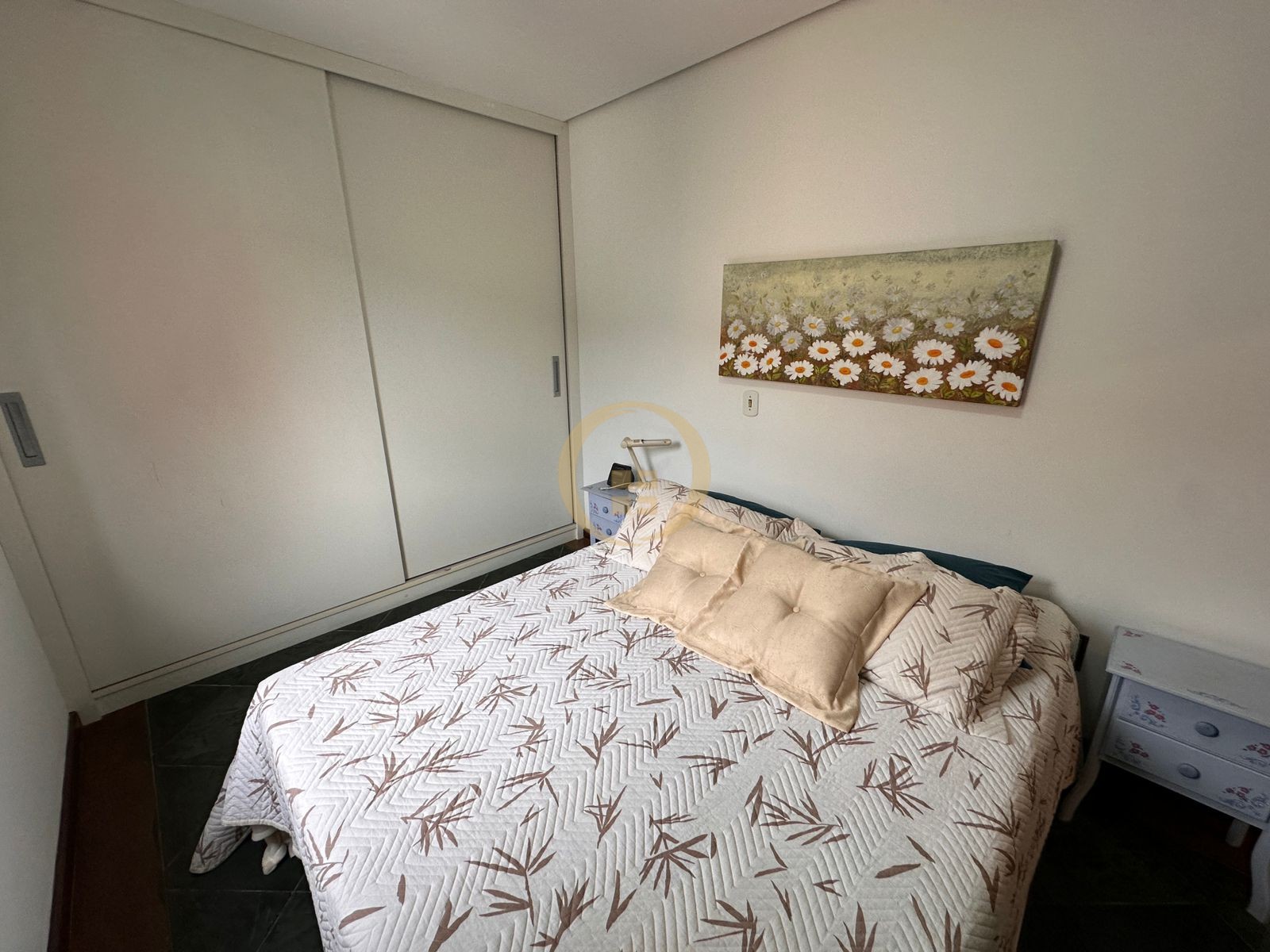Apartamento na Praia das Pitangueiras, Guarujá - SP