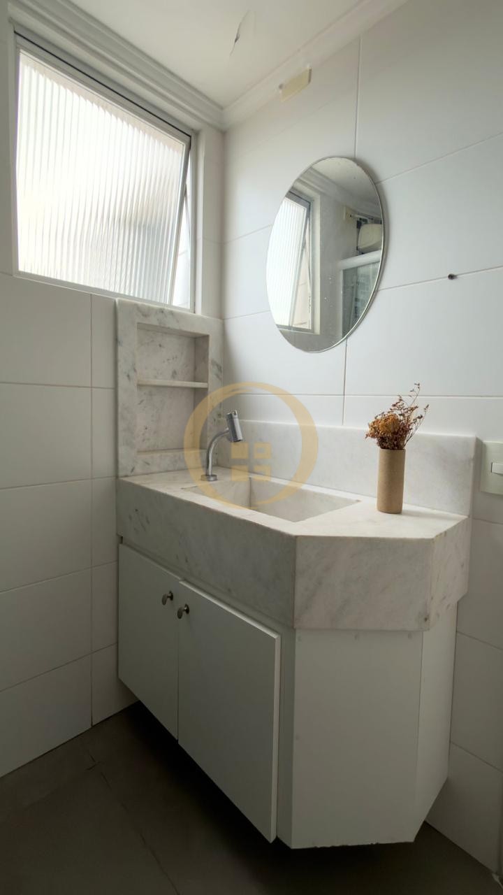 Apartamento na Praia da Enseada, Guarujá - SP