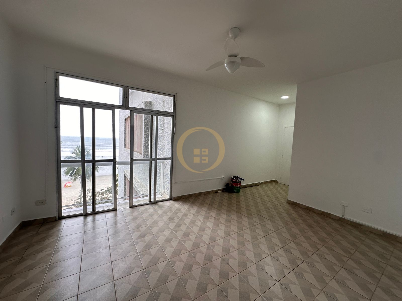 Apartamento Frente ao Mar nas Pitangueiras, Guarujá - SP