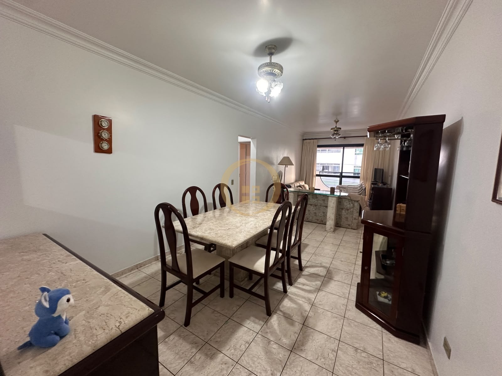 Apartamento na Praia das Pitangueiras, Guarujá - SP