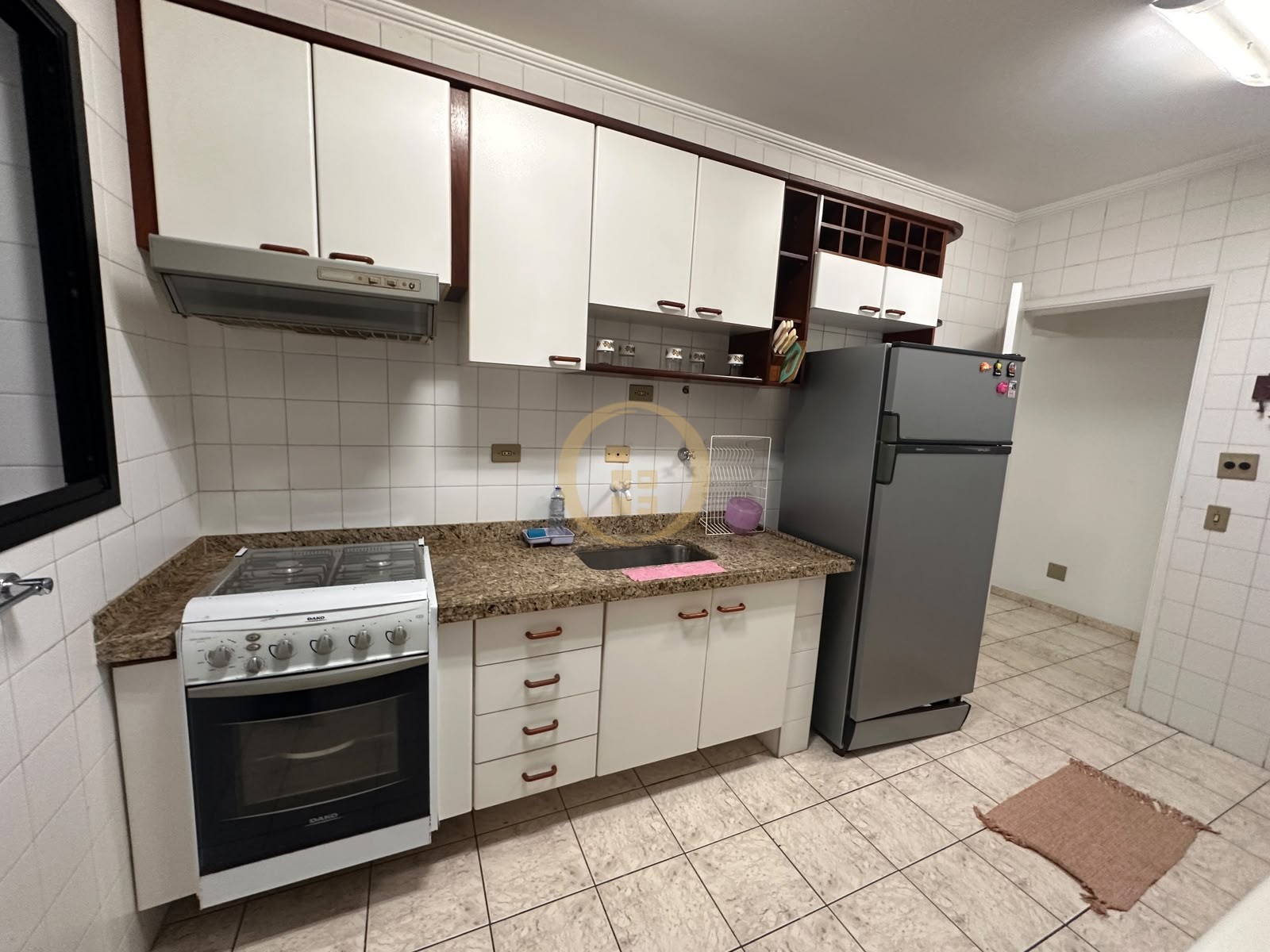 Apartamento na Praia das Pitangueiras, Guarujá - SP