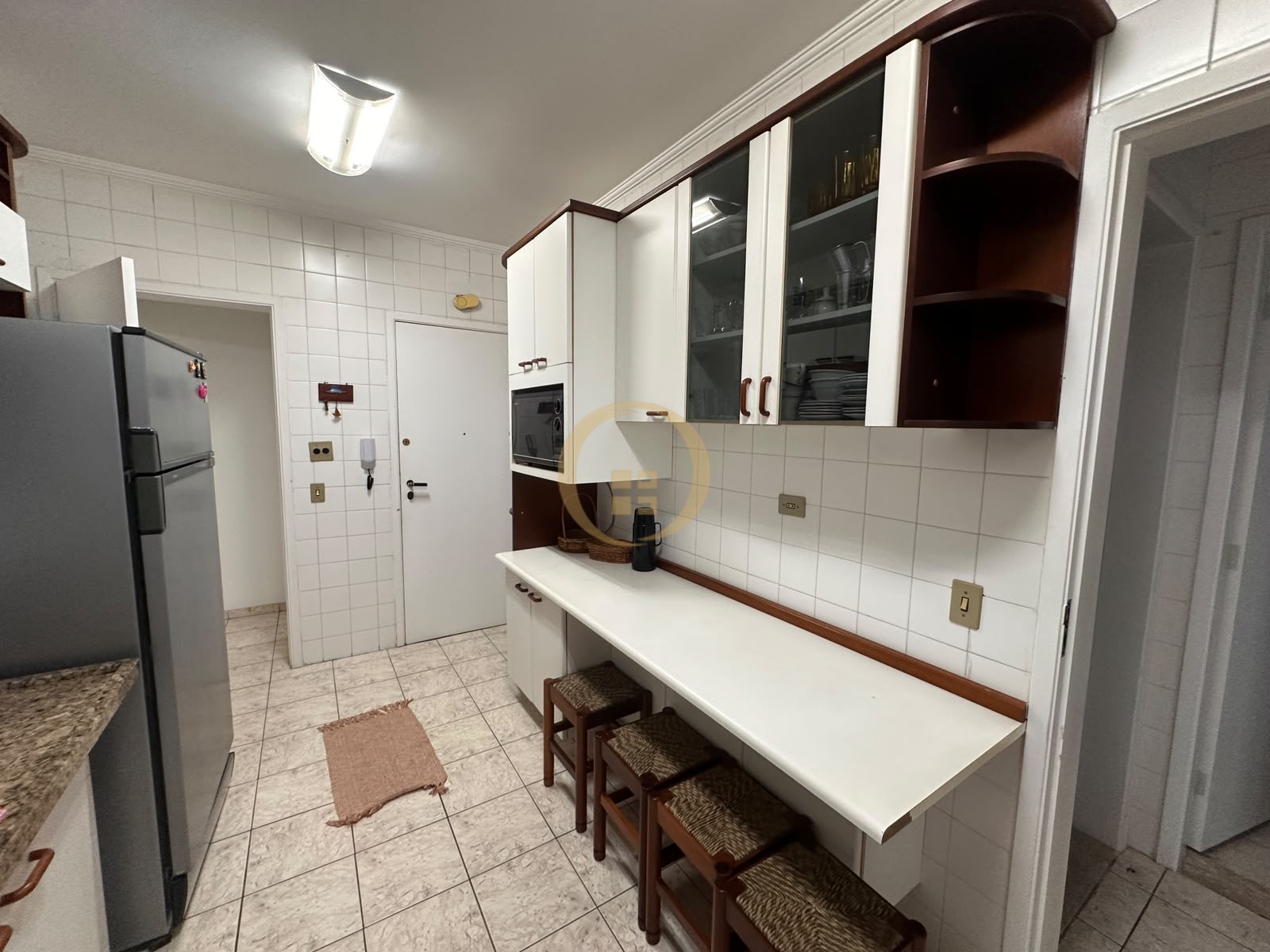 Apartamento na Praia das Pitangueiras, Guarujá - SP