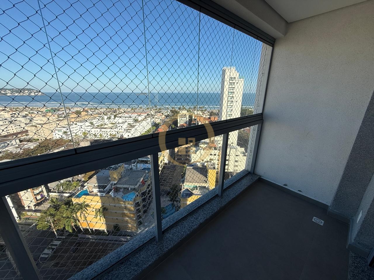 Apartamento na Praia da Enseada, Guarujá - SP