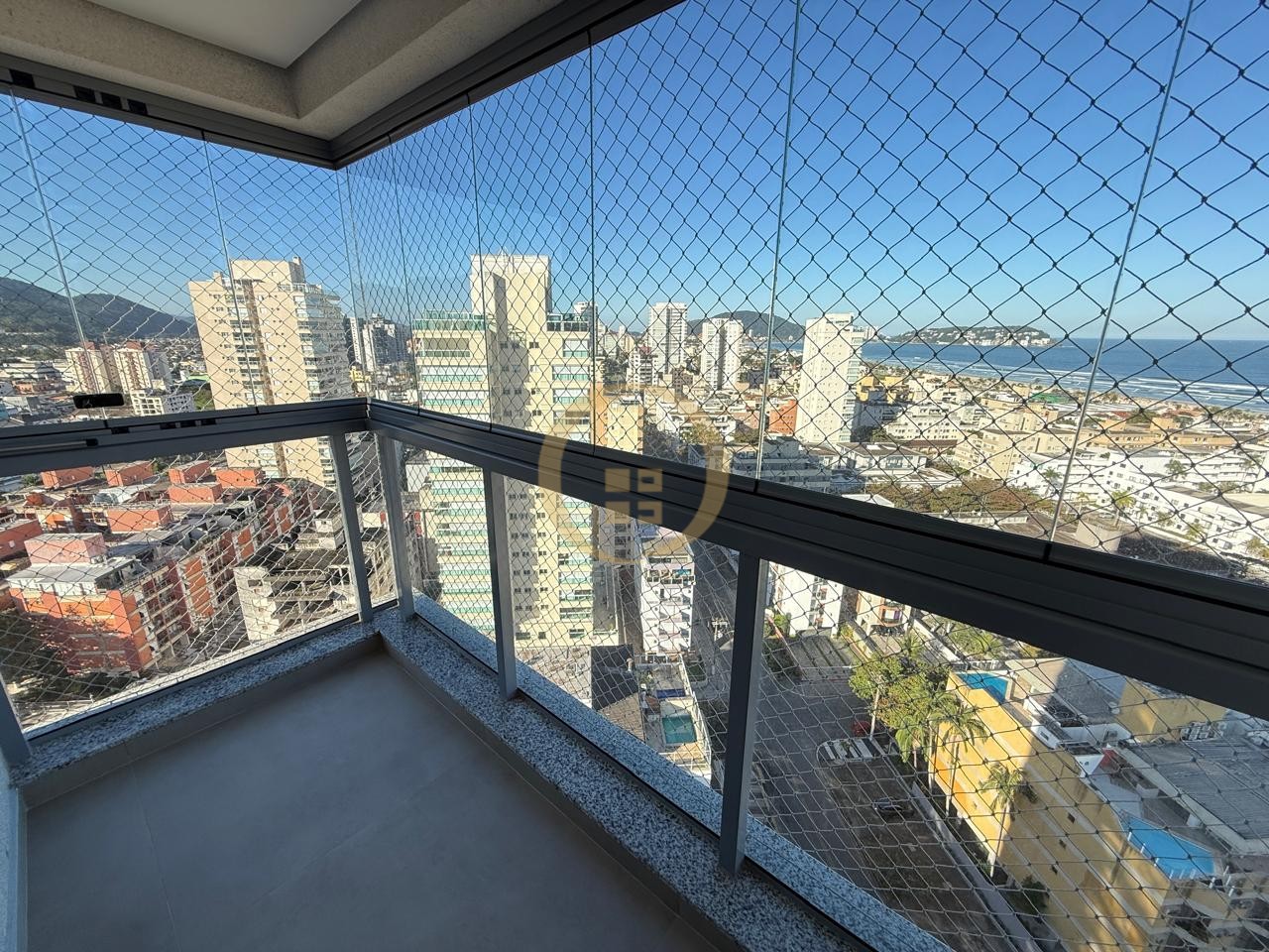 Apartamento na Praia da Enseada, Guarujá - SP