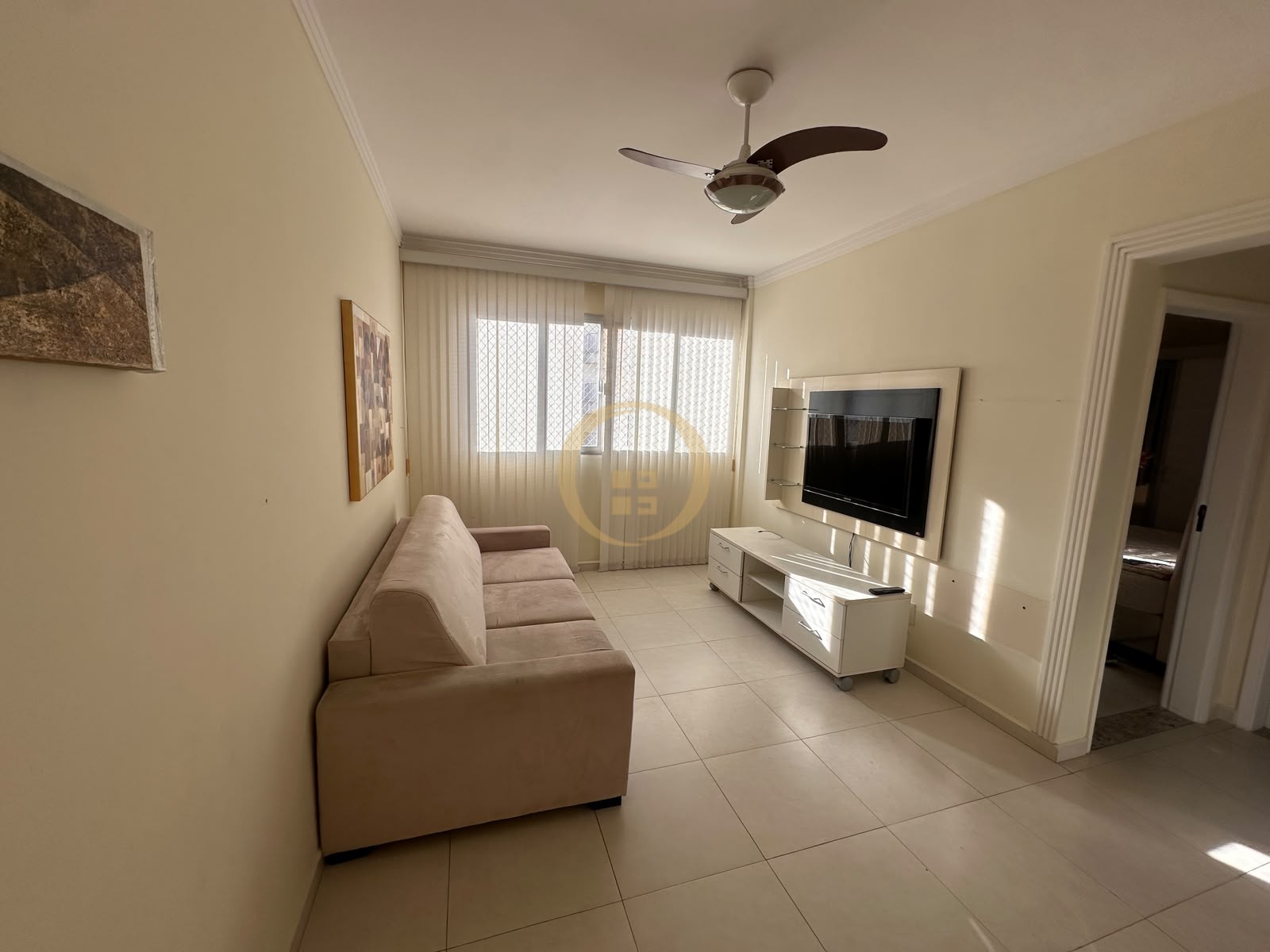 Apartamento na Praia das Pitangueiras, Guarujá - SP