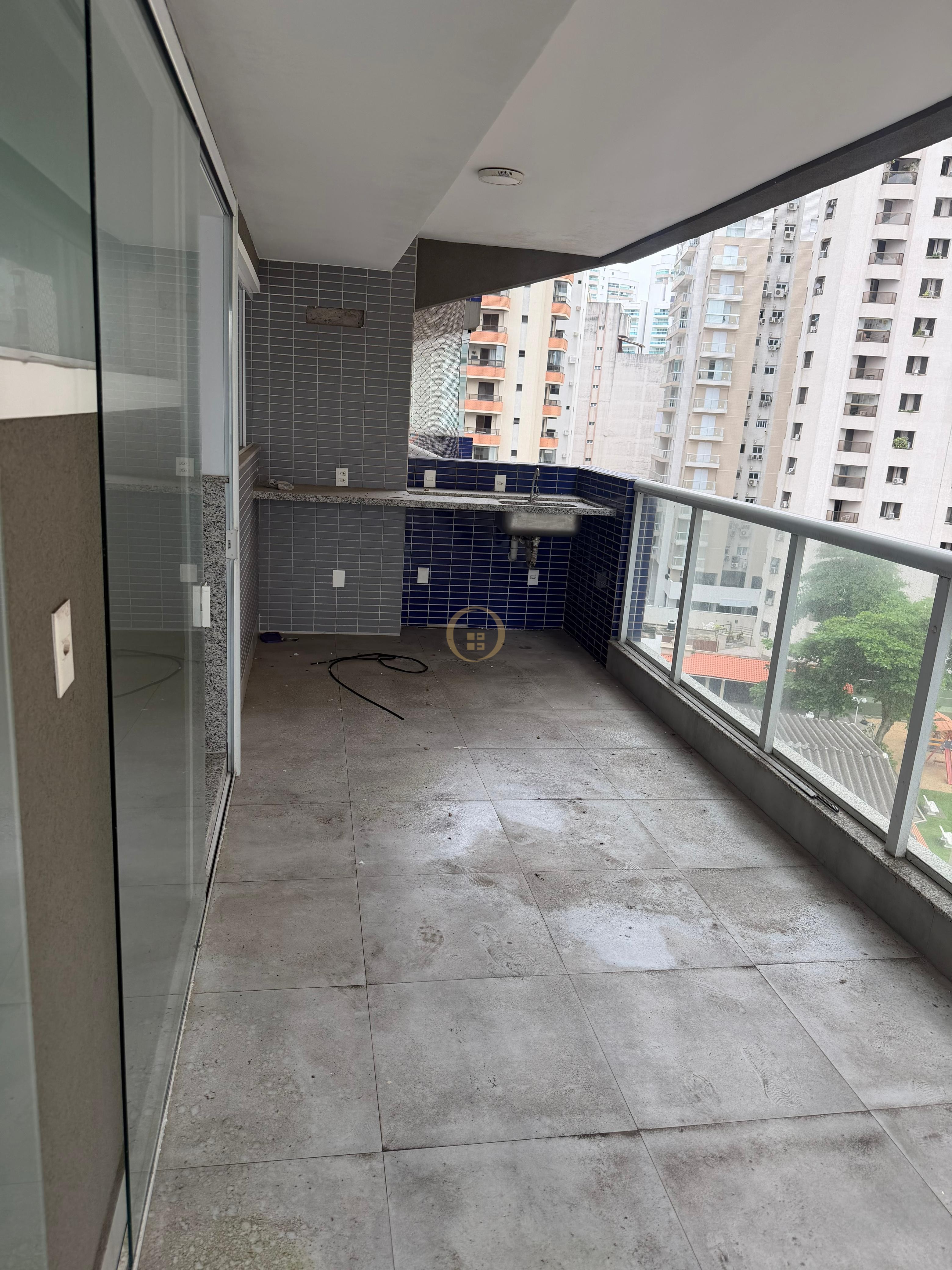 Apartamento na Praia das Astúrias, Guarujá - SP