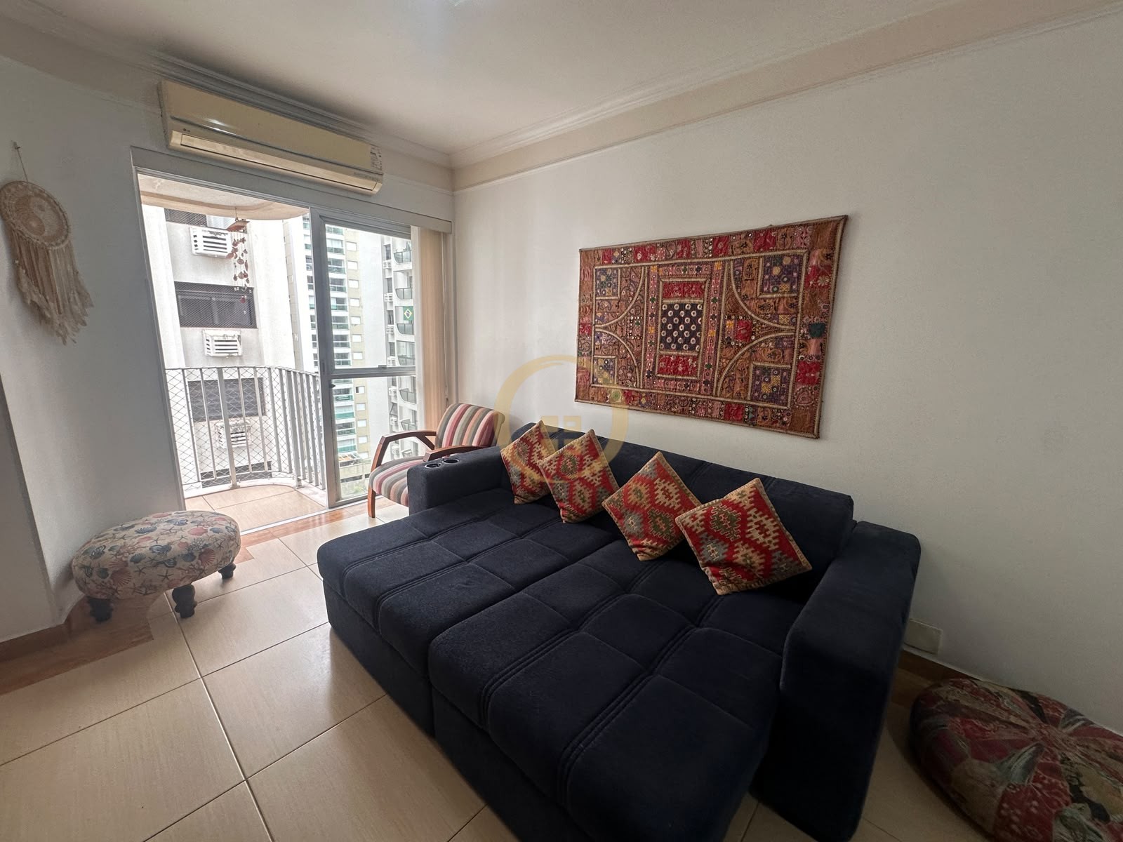 Apartamento na Praia das Pitangueiras, Guarujá - SP