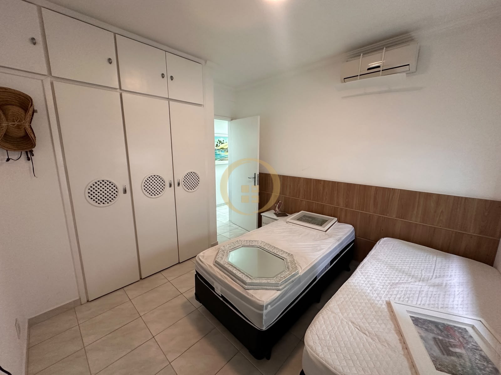 Apartamento Frente ao Mar nas Pitangueiras, Guarujá - SP
