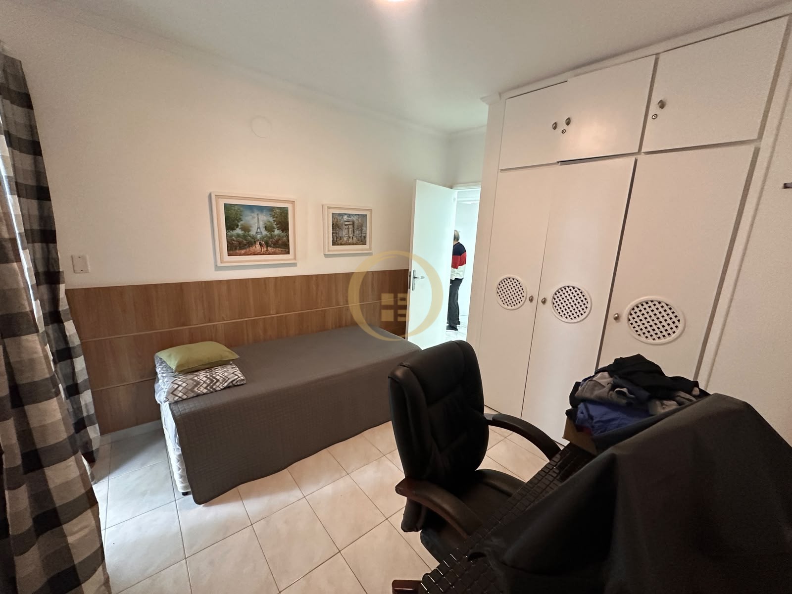 Apartamento Frente ao Mar nas Pitangueiras, Guarujá - SP