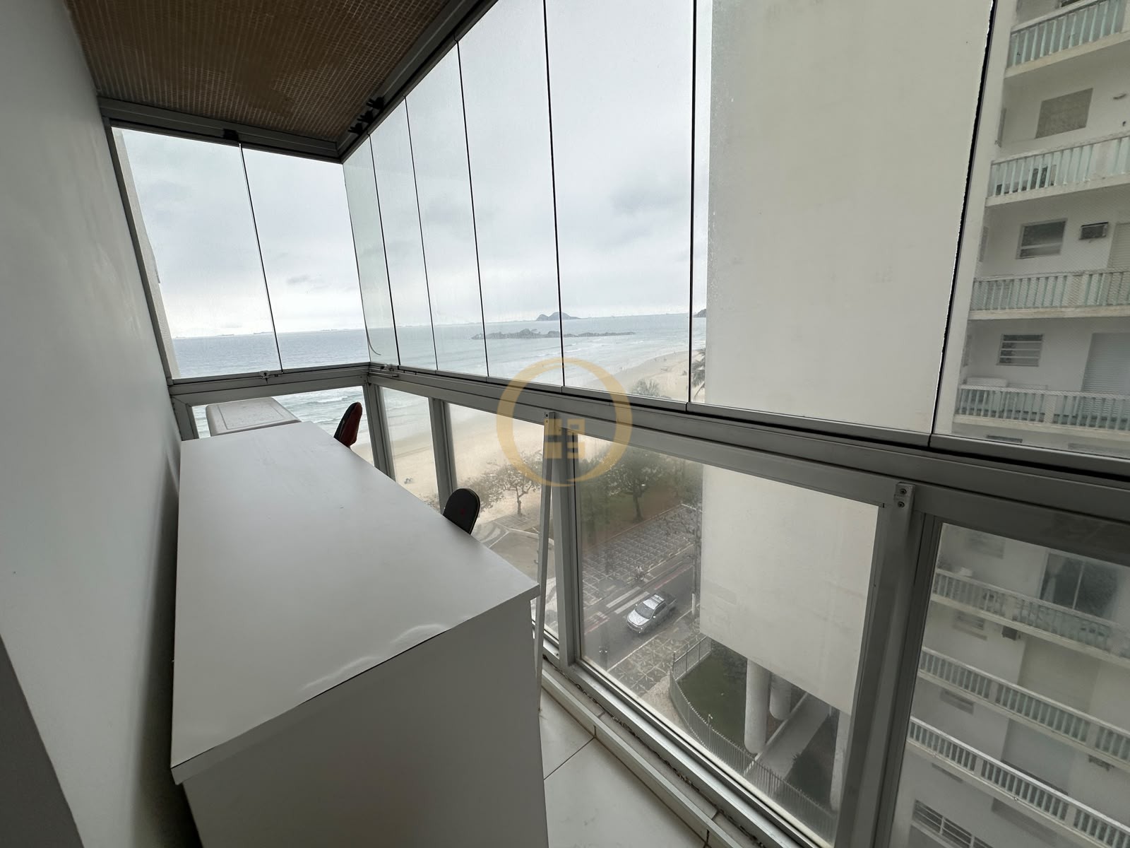 Apartamento Frente ao Mar nas Pitangueiras, Guarujá - SP
