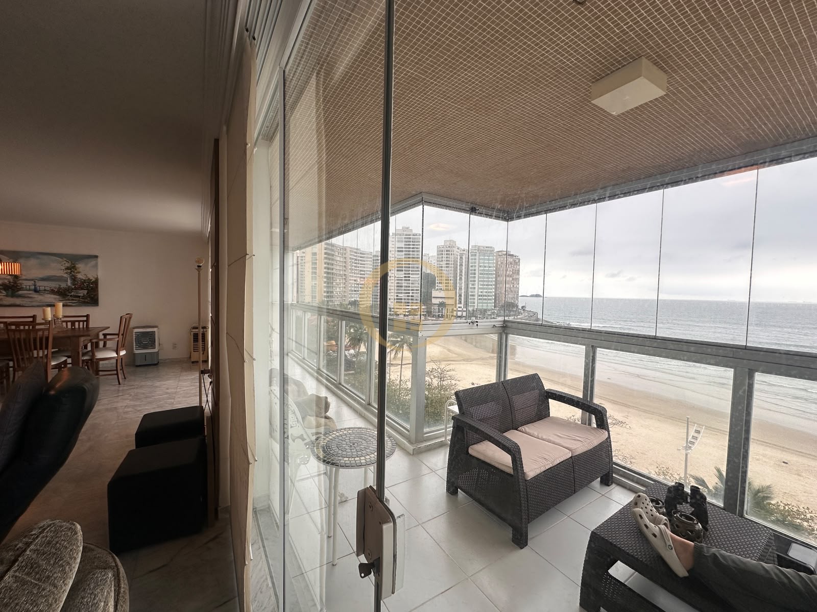 Apartamento Frente ao Mar nas Pitangueiras, Guarujá - SP