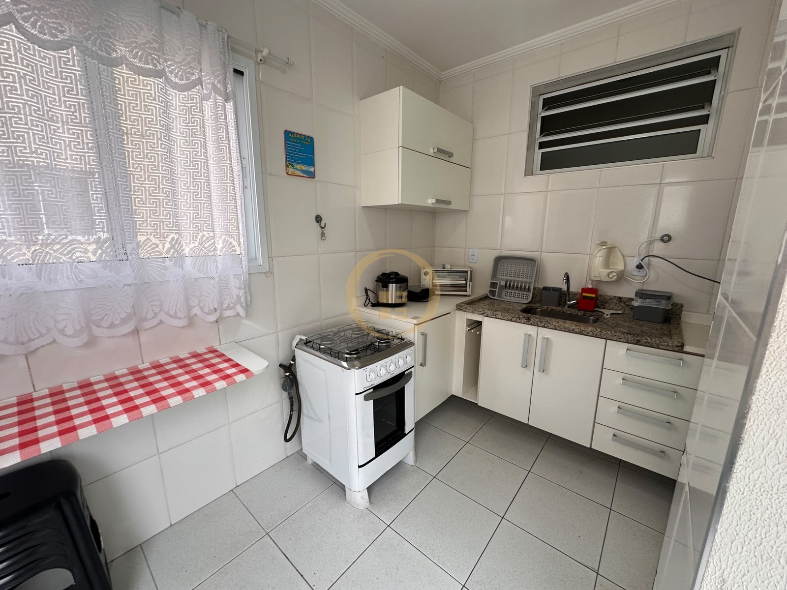 Apartamento-4-dormitorios-Pitangueiras