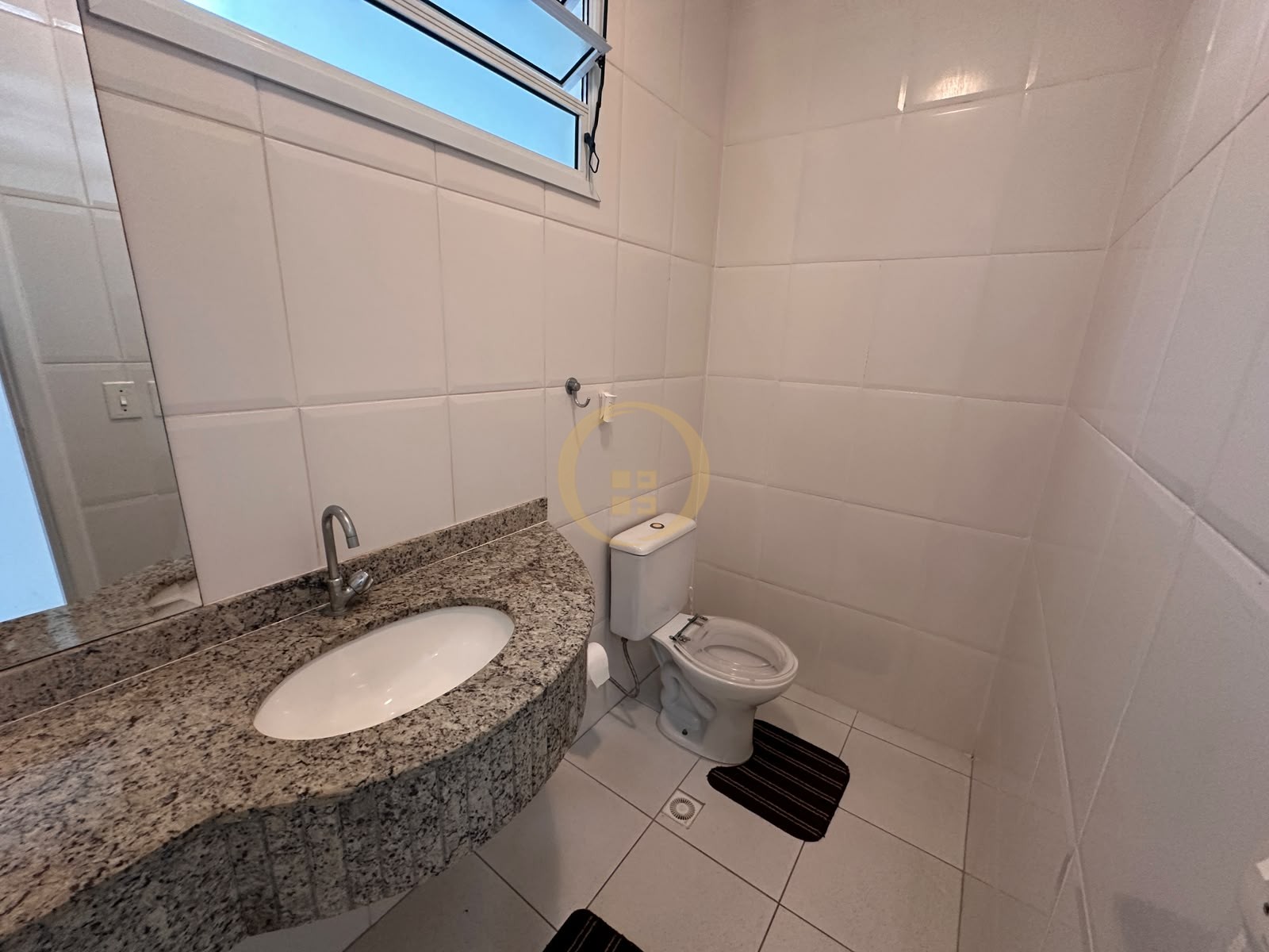 Apartamento-4-dormitorios-Pitangueiras